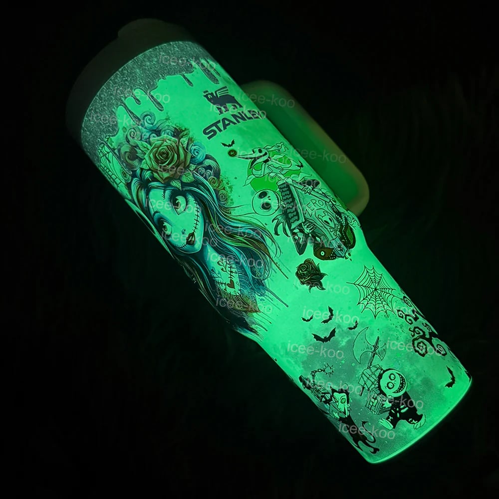 🎁 The Ultimate Halloween Gift: Sally x Jack Skellington 40oz Tumbler 💀✨